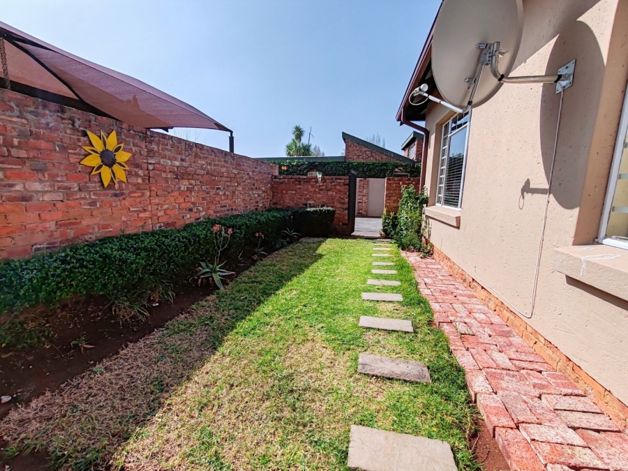 2 Bedroom Property for Sale in Potchefstroom North West